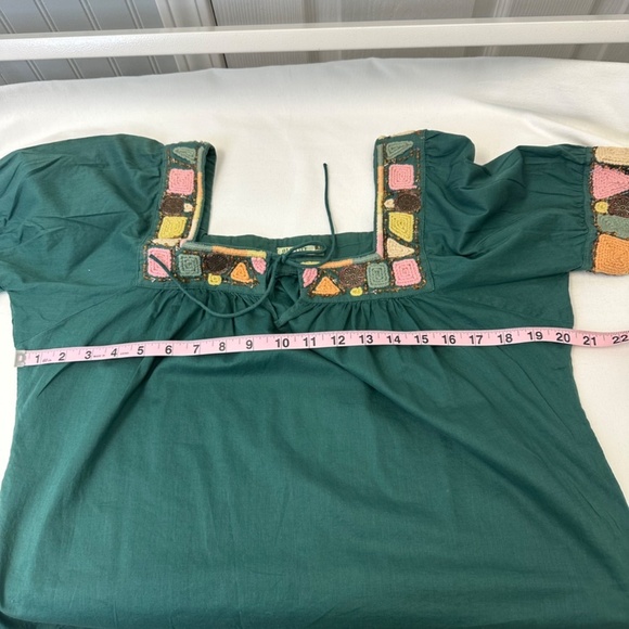 Old Navy teal embroidered  crochet neck puffed sleeves line size Small - Picture 7 of 8